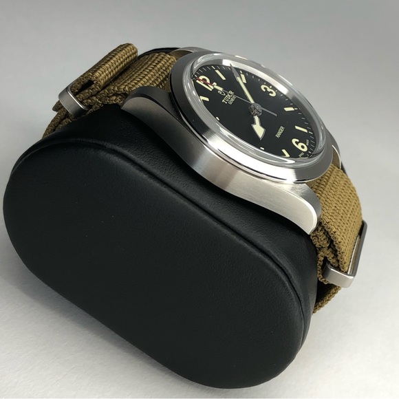 Tudor Ranger Field Watch - Picture 2 of 9